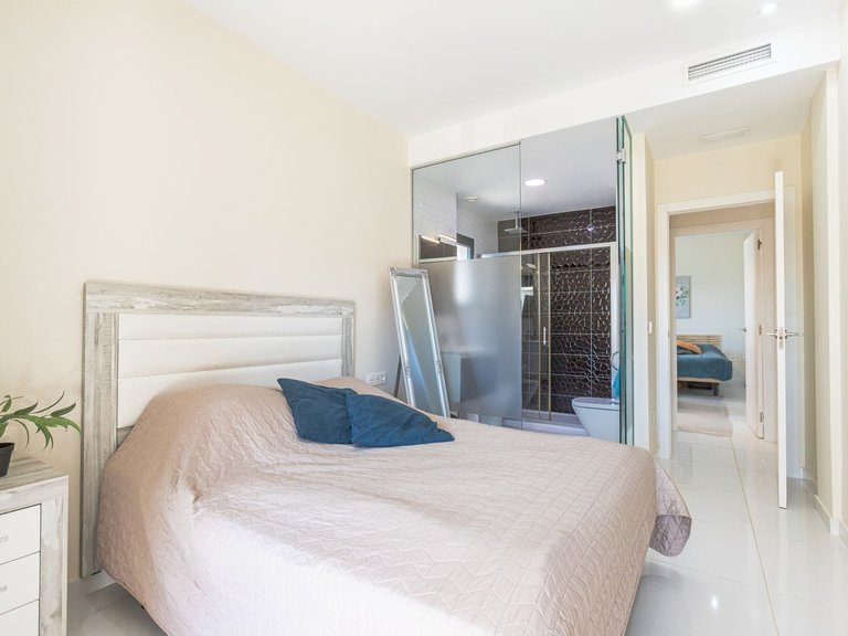 Apartment for Sale in Los Altos, Alicante 12