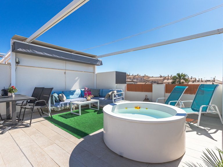 Apartment for Sale in Los Altos, Alicante 22