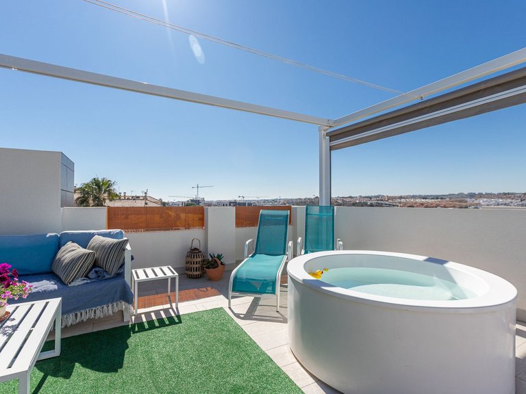 Apartment for Sale in Los Altos, Alicante 25