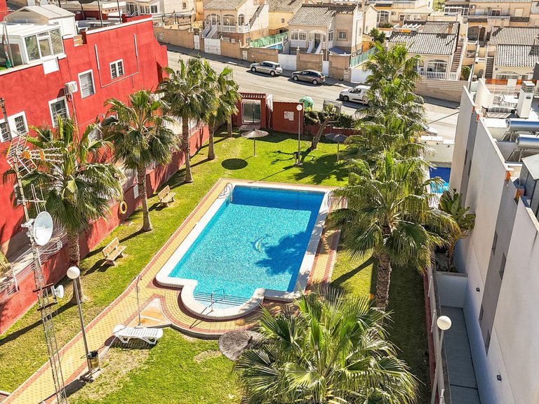 Apartment for Sale in Los Altos, Alicante 27