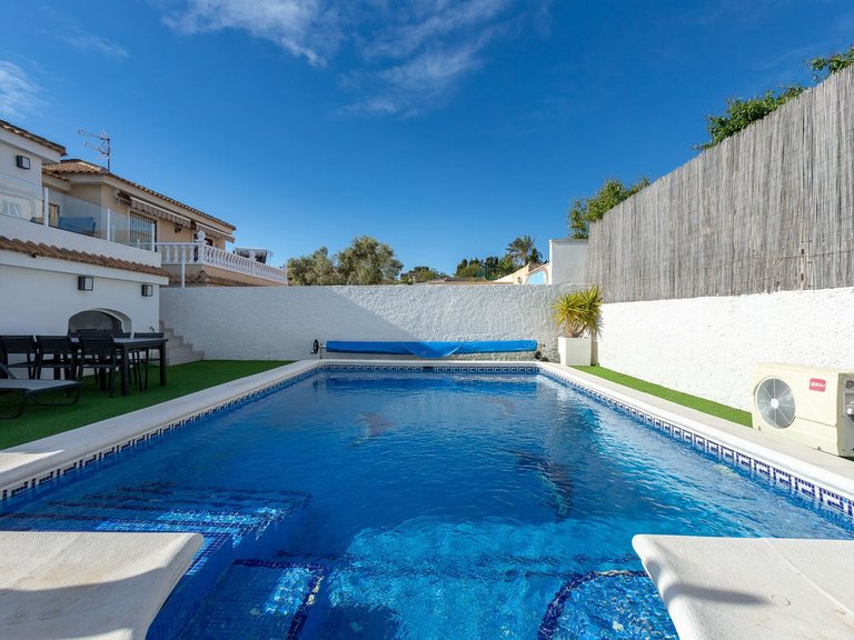 Villa for Sale in Los Balcones, Alicante 43