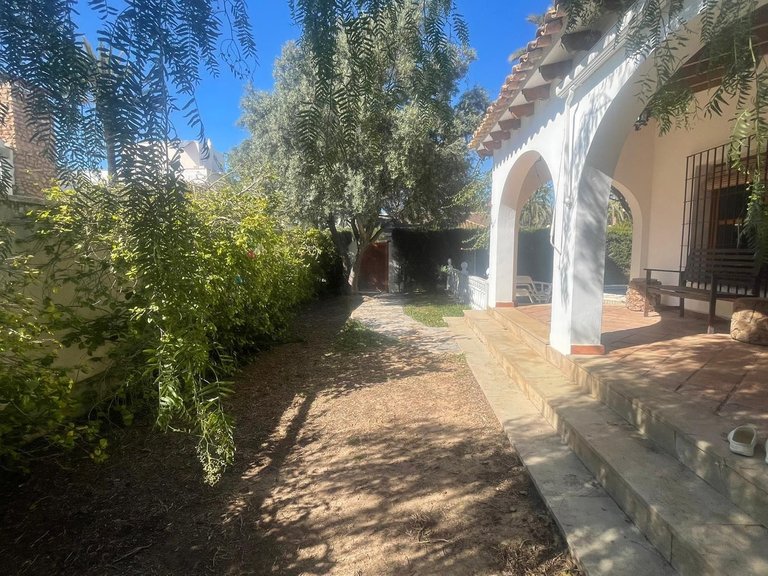Villa for Sale in Cabo Roig, Alicante 2