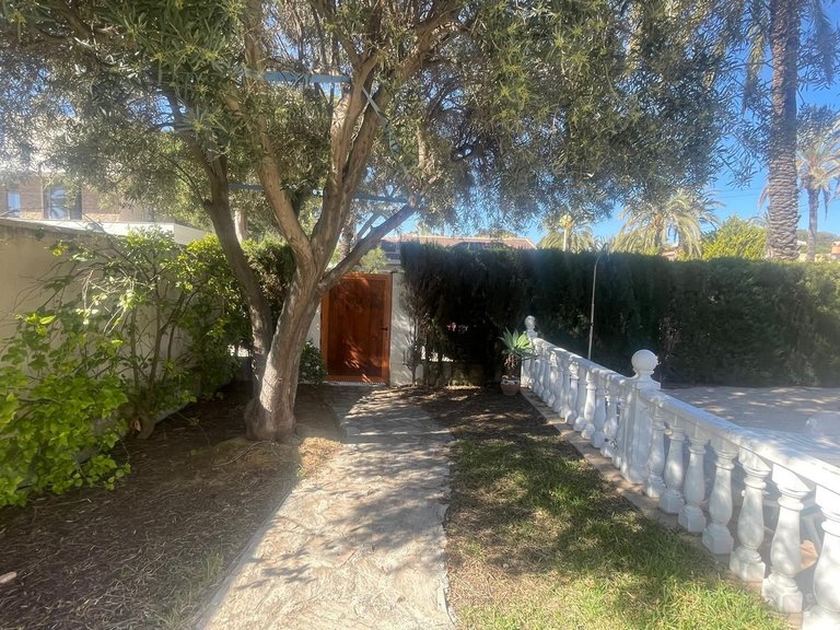 Villa for Sale in Cabo Roig, Alicante 4