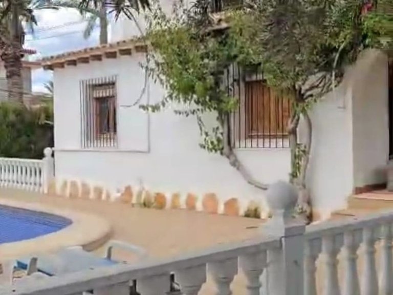 Villa for Sale in Cabo Roig, Alicante 6