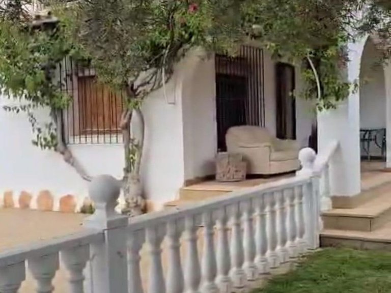 Villa for Sale in Cabo Roig, Alicante 9