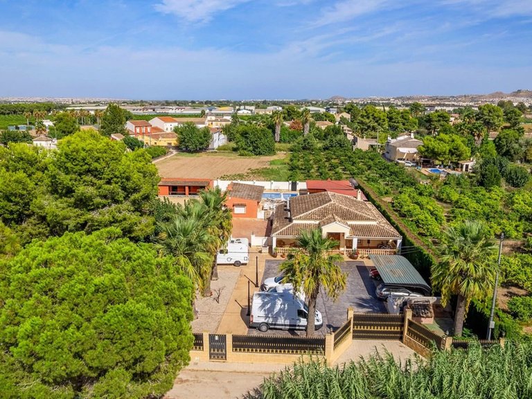 Country House for Sale in Almoradi, Alicante 3