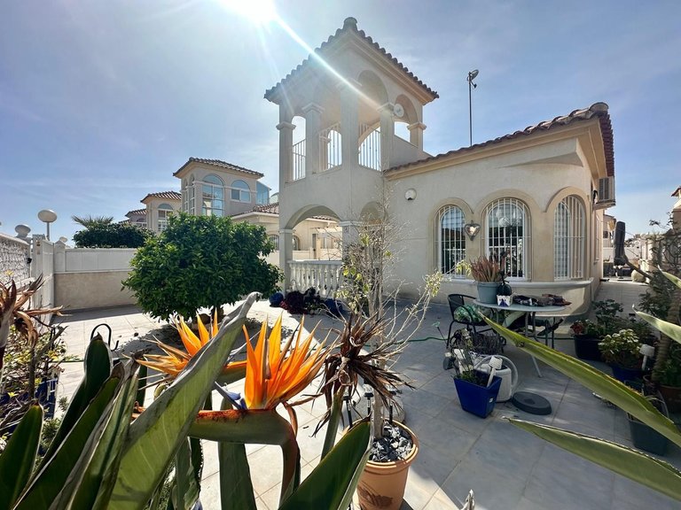 Villa for Sale in Algorfa, Alicante 3