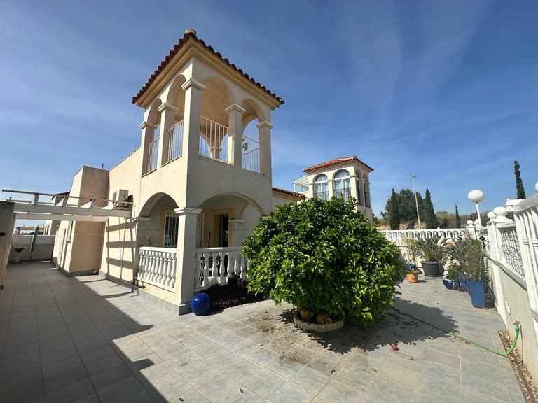 Villa for Sale in Algorfa, Alicante 4