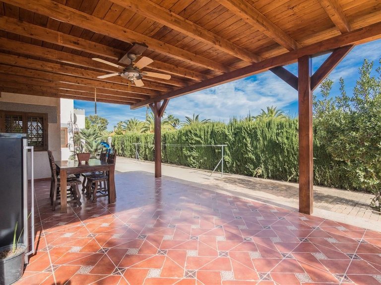 Villa for Sale in Elche, Alicante 14
