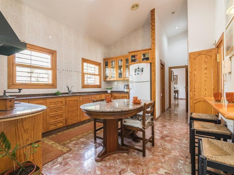 Villa for Sale in Elche, Alicante 16