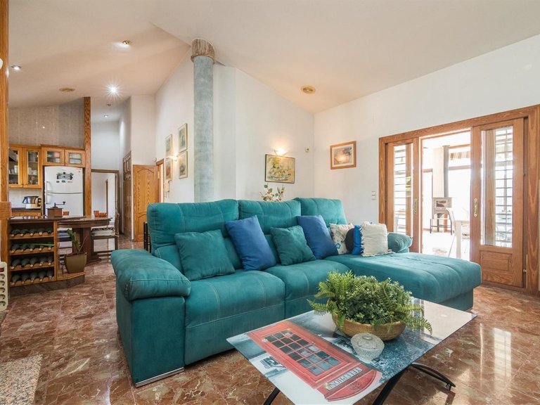 Villa for Sale in Elche, Alicante 18