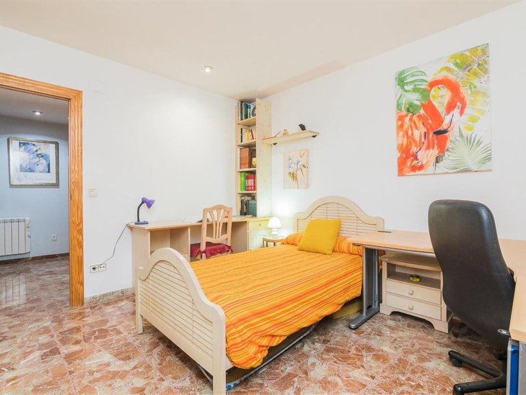 Villa for Sale in Elche, Alicante 30