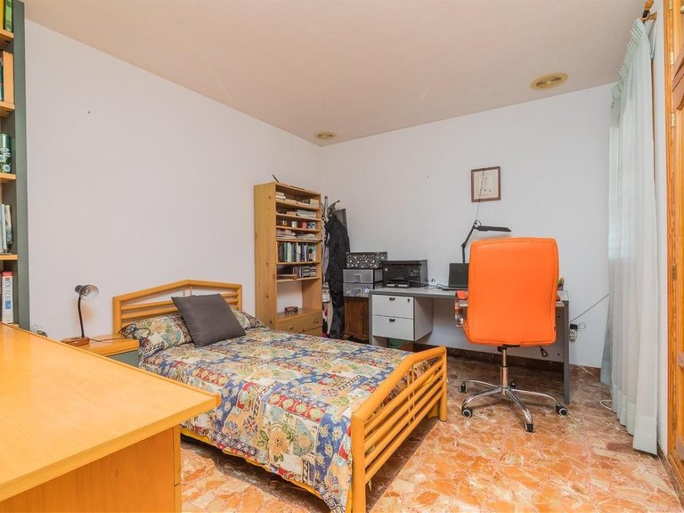Villa for Sale in Elche, Alicante 33