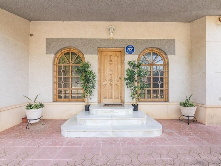 Villa for Sale in Elche, Alicante 39