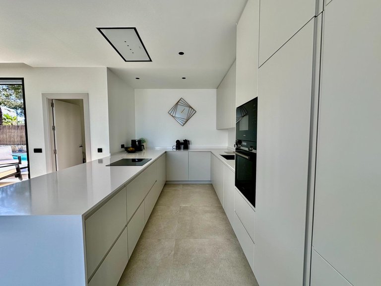 Villa for Sale in Las Colinas, Alicante 7