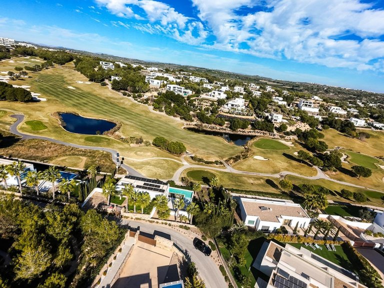 Villa for Sale in Las Colinas, Alicante 4