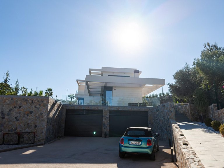 Villa for Sale in Las Colinas, Alicante 32