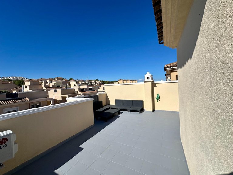 Villa for Sale in San Miguel De Salinas, Alicante 3