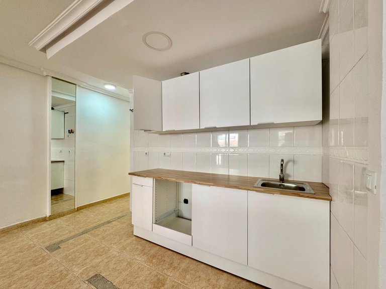 Apartment for Sale in Torrevieja, Alicante 15