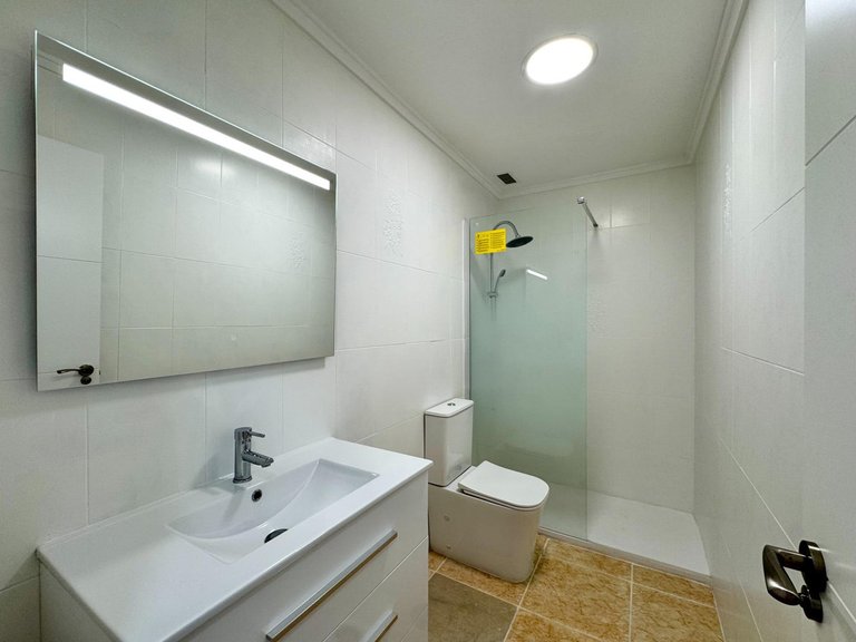 Apartment for Sale in Torrevieja, Alicante 17