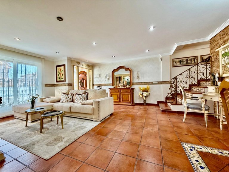 Villa for Sale in La Zenia, Alicante 2
