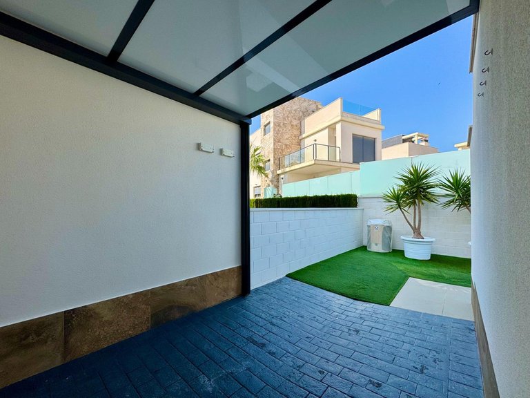 Villa for Sale in San Miguel De Salinas, Alicante 36