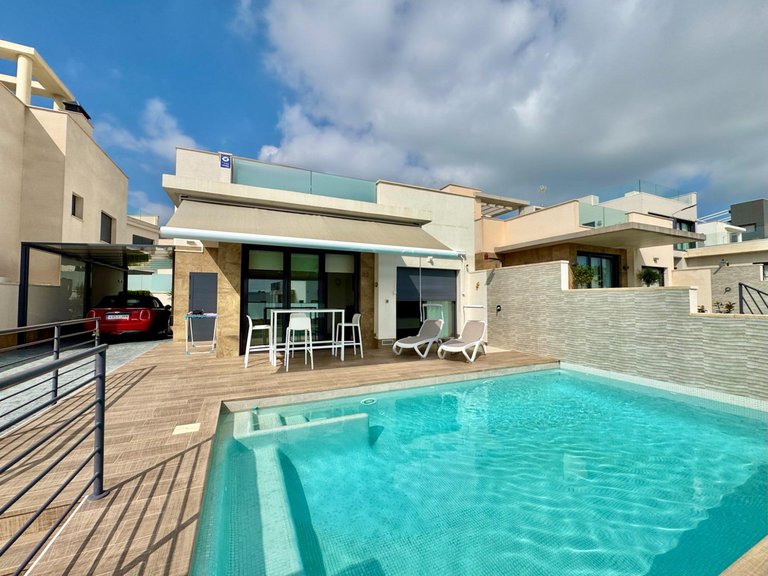 Villa for Sale in San Miguel De Salinas, Alicante 46