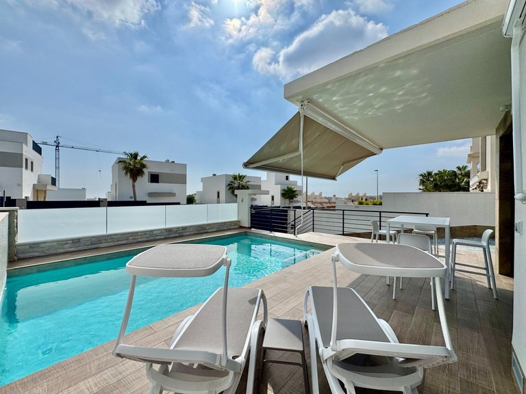 Villa for Sale in San Miguel De Salinas, Alicante 48