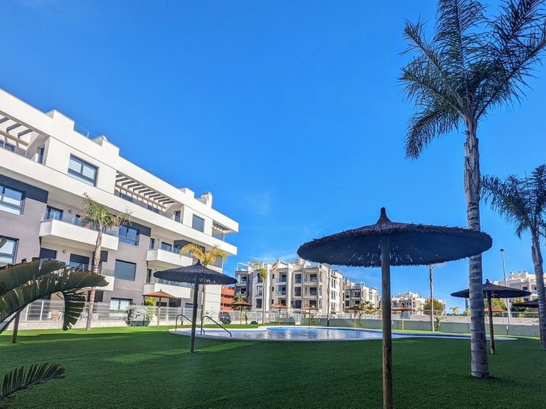 Apartment for Sale in Villamartin, Alicante 43