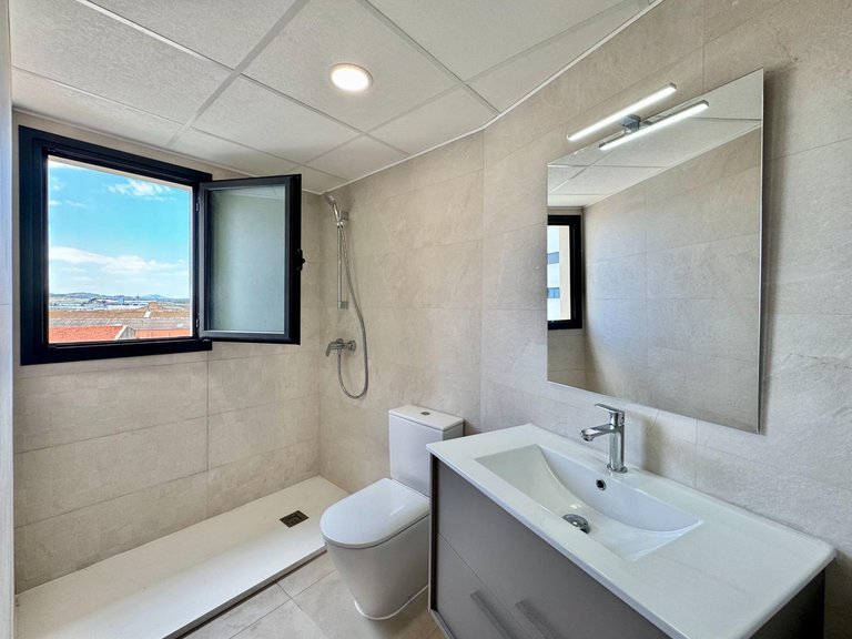 Apartment for Sale in La Florida, Alicante 8