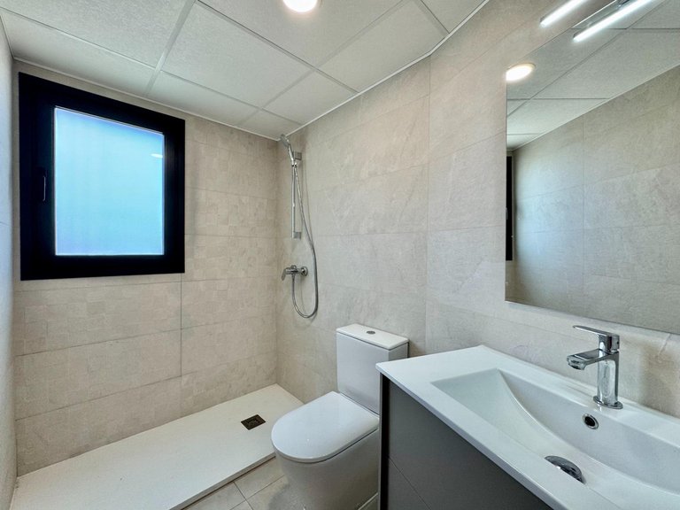Apartment for Sale in La Florida, Alicante 10