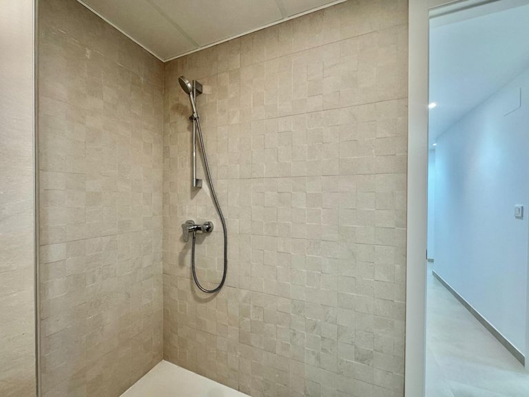 Apartment for Sale in La Florida, Alicante 17