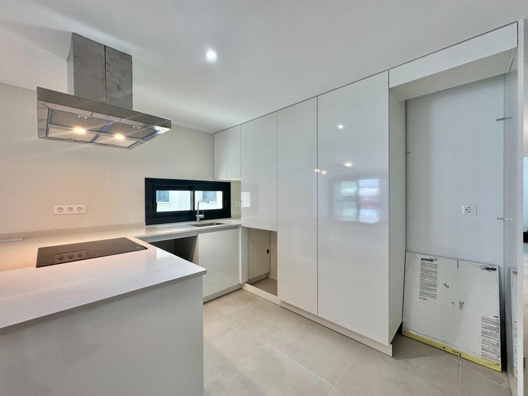 Apartment for Sale in La Florida, Alicante 25