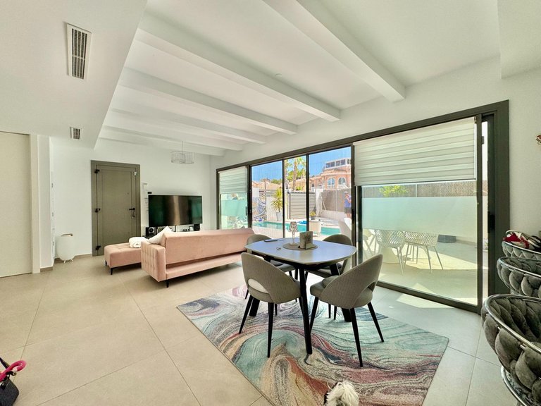Villa for Sale in San Miguel De Salinas, Alicante 22