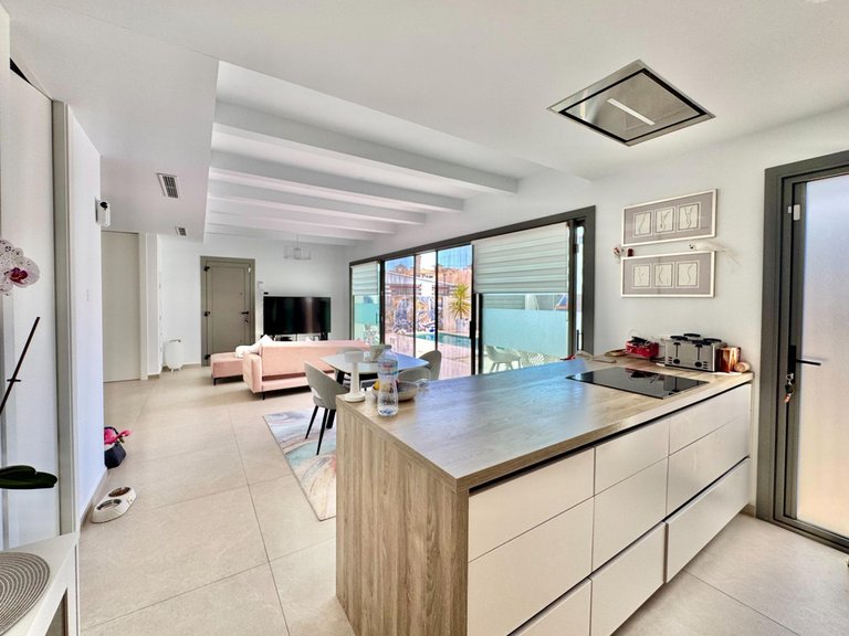 Villa for Sale in San Miguel De Salinas, Alicante 27