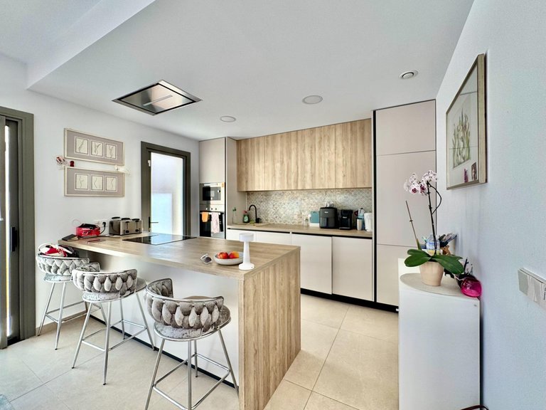 Villa for Sale in San Miguel De Salinas, Alicante 28
