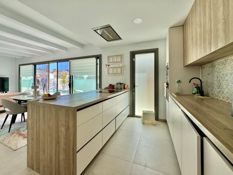 Villa for Sale in San Miguel De Salinas, Alicante 30