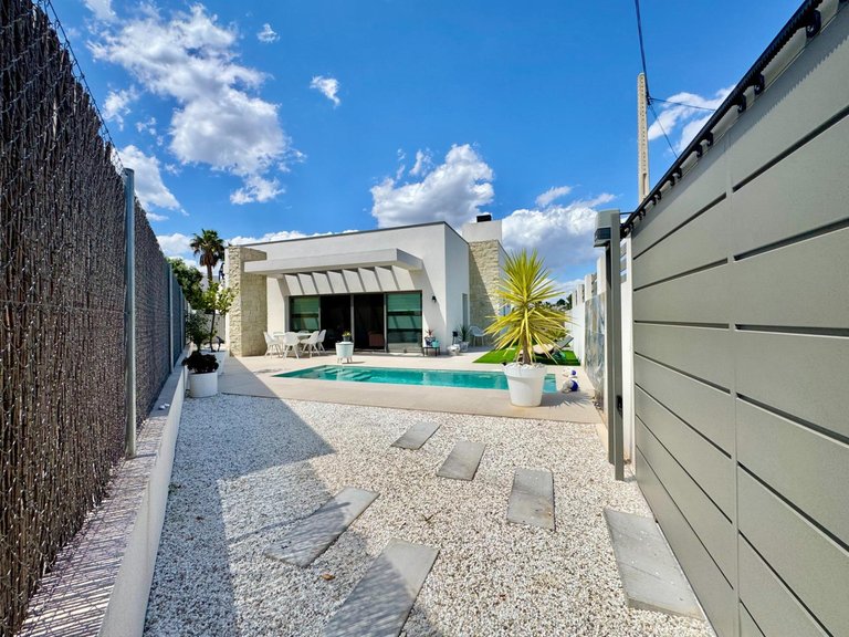 Villa for Sale in San Miguel De Salinas, Alicante 31