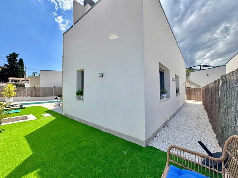 Villa for Sale in San Miguel De Salinas, Alicante 37