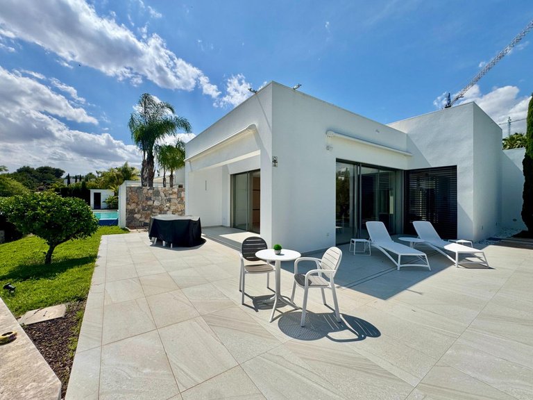 Villa for Sale in Las Colinas, Alicante 5