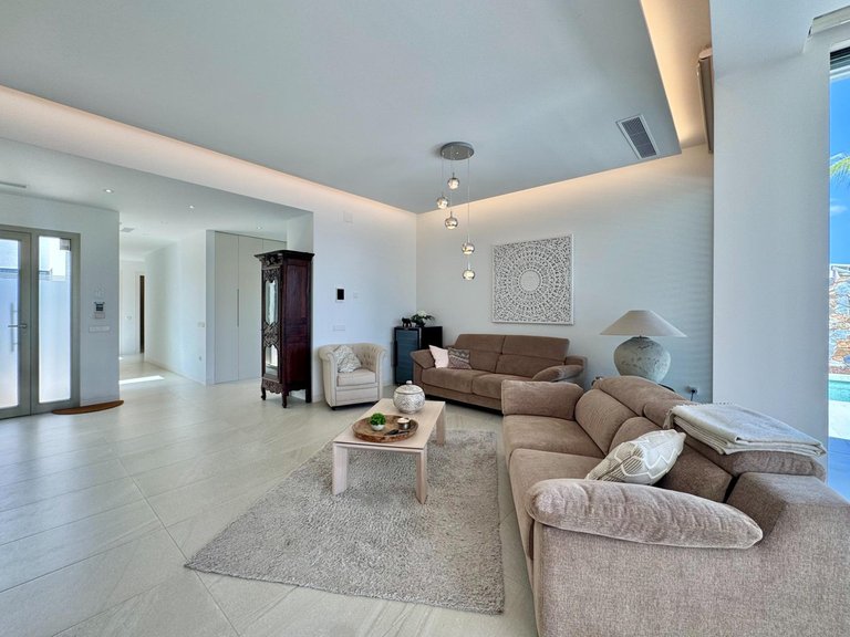 Villa for Sale in Las Colinas, Alicante 13