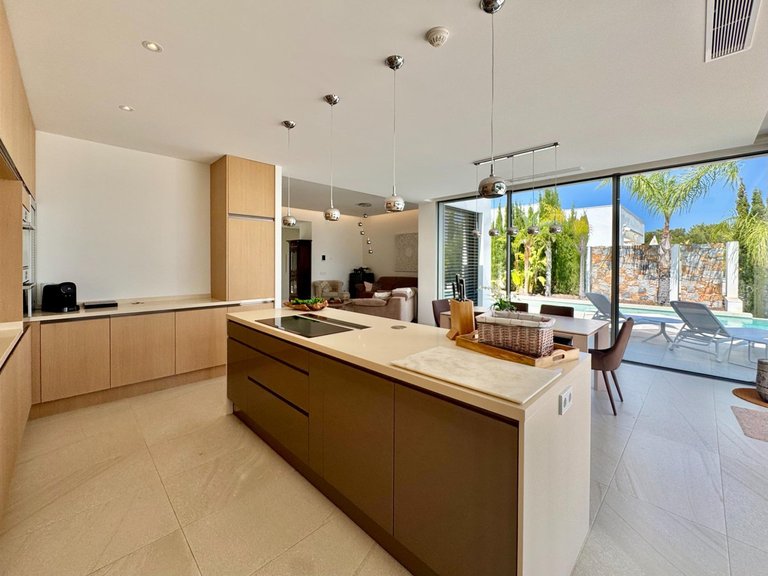 Villa for Sale in Las Colinas, Alicante 19