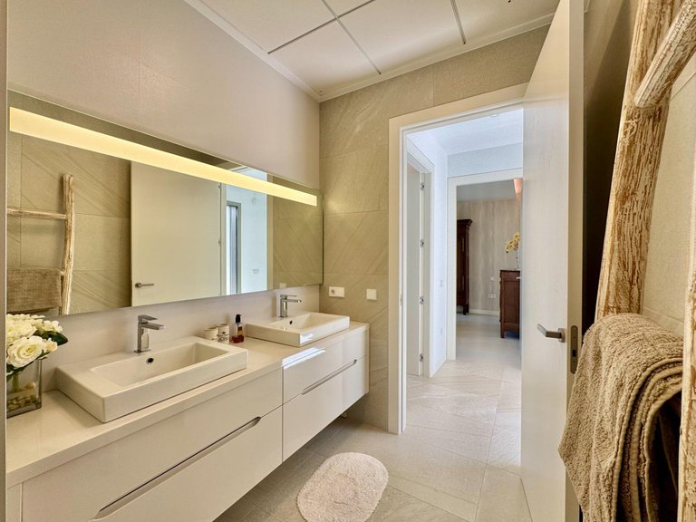 Villa for Sale in Las Colinas, Alicante 48