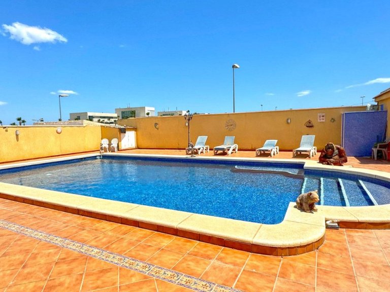Villa for Sale in Torrevieja, Alicante 17