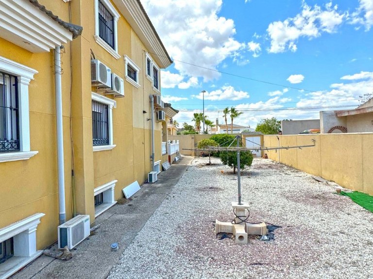 Villa for Sale in Torrevieja, Alicante 25