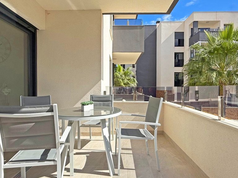Apartment for Sale in Los Altos, Alicante 7