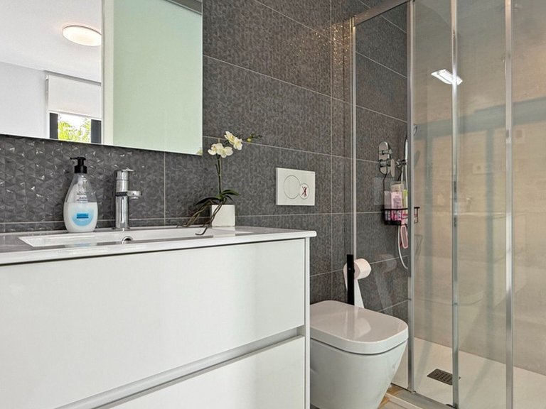 Apartment for Sale in Los Altos, Alicante 9