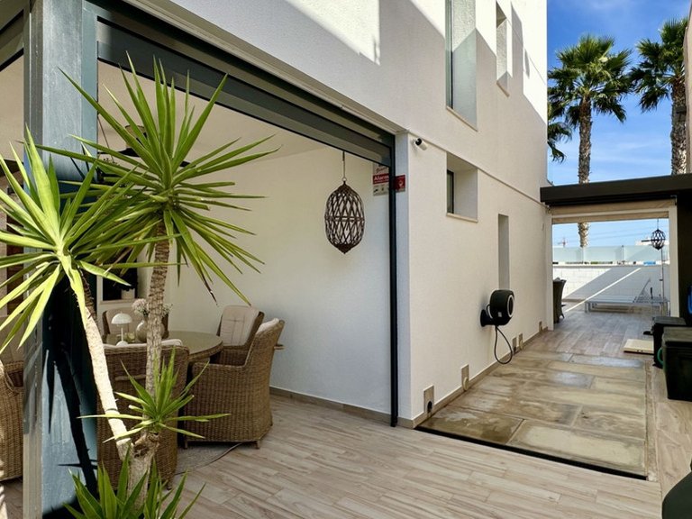 Villa for Sale in Cabo Roig, Alicante 4