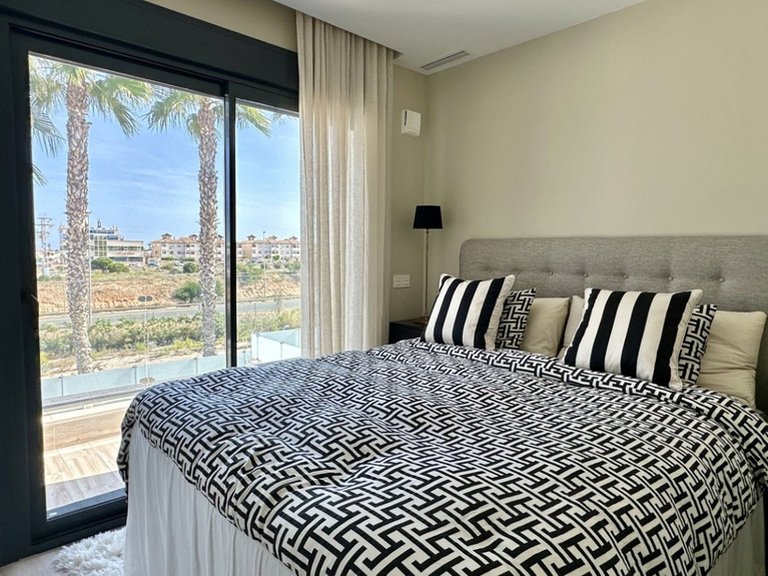 Villa for Sale in Cabo Roig, Alicante 19