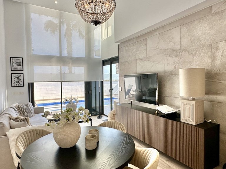 Villa for Sale in Cabo Roig, Alicante 26